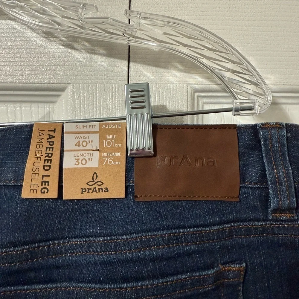 Prana Men's NWT Dark Wash Tapered Leg Hillgard Slim Jean size 40 x 30